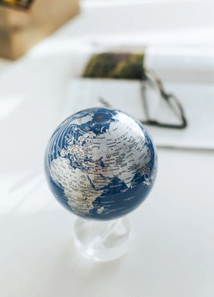 Mova Globes wereldbol blauw / zilver draaiend zonne-energie
