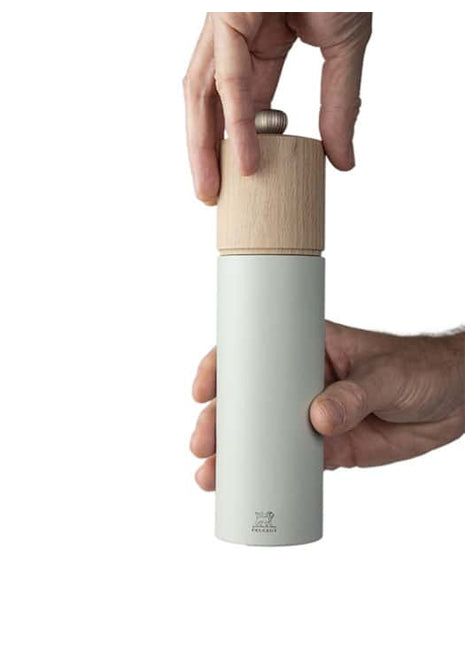 44329 Peugeot Boreal zoutmolen saliegroen 21 cm