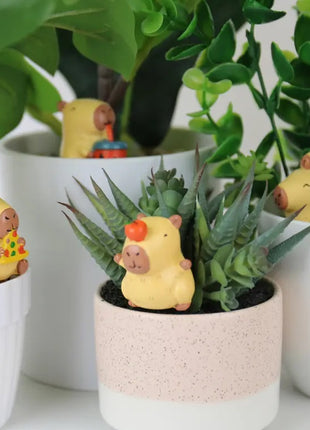 110044 Gift Republic Plant Markers - Capybara