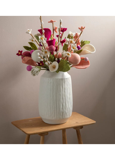 Gry & Sif vilten bloem op steel 2cm felroze - 30 cm