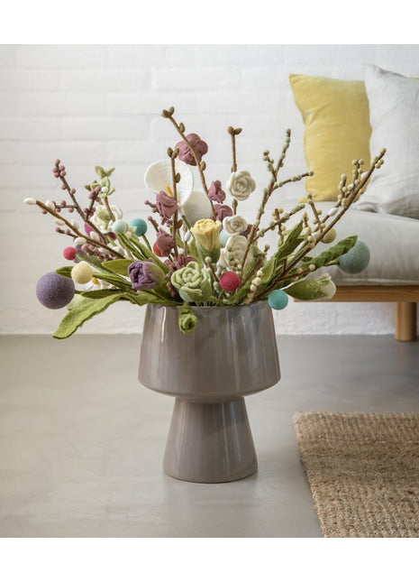 Gry & Sif vilten tak bruin met mint groene bessen 61 cm