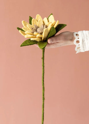 13316 Gry & Sif vilten zonnebloem lichtgeel 56cm