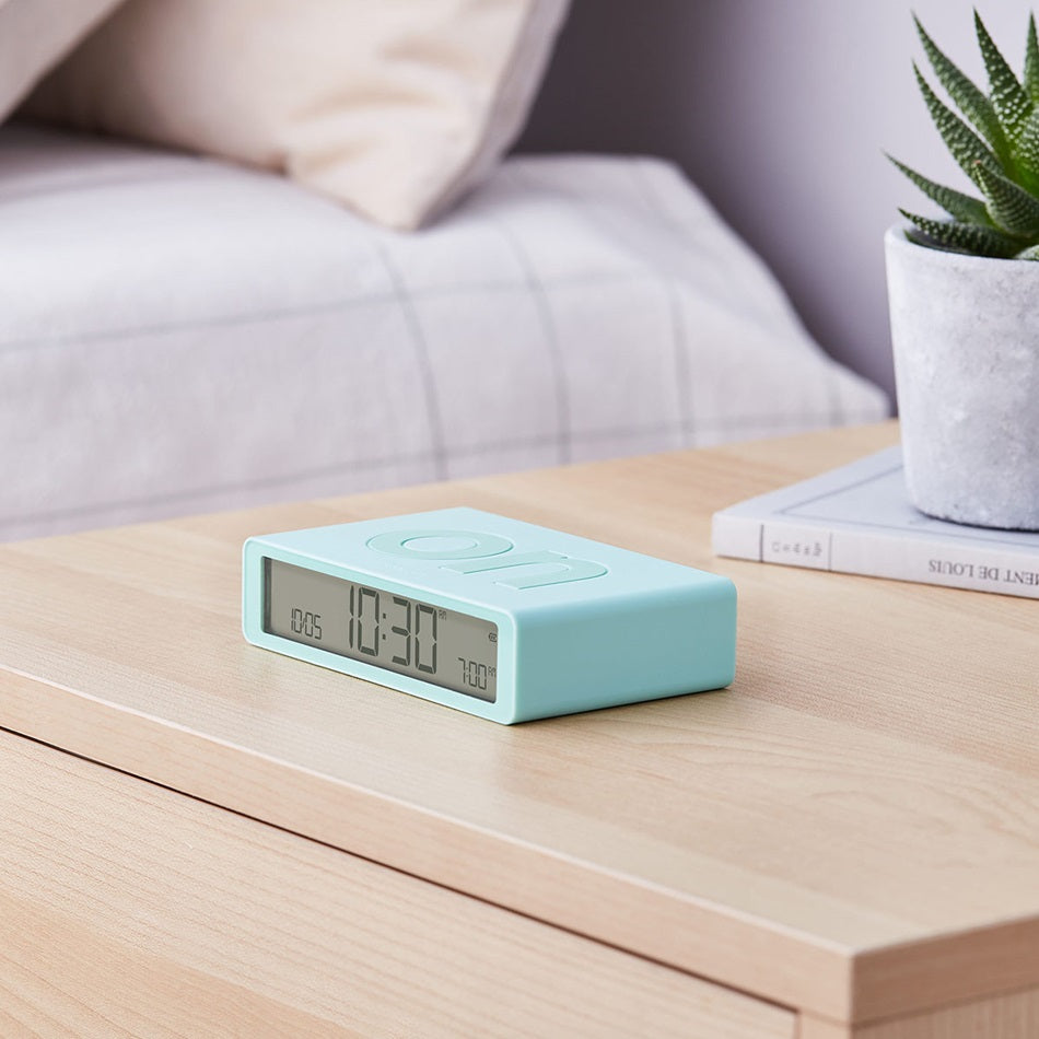 Lexon Flip Classic verlichte ochtendwekker, omkeerbaar, met gezichten aan en snooze-functie, lcd-display en aanraaklicht, oplaadbaar via USB-C - zwart Lexon Flip Classic verlichte ochtendwekker, omkeerbaar, met gezichten aan en snooze-functie, lcd-display en aanraaklicht, oplaadbaar via USB-C - zwart