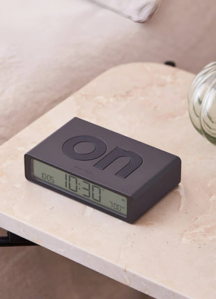 LR157G3 LEXON Flip Classic digitale oplaadbare wekker on/off donkergrijs