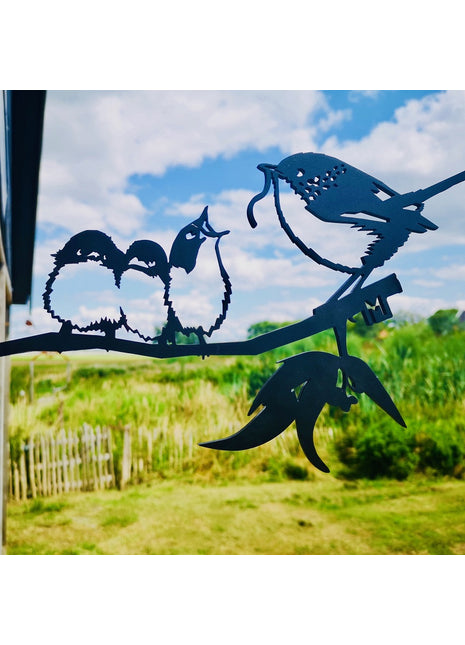 Metalbird winterkoning met jong cortenstaal metalen vogel