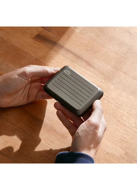 Ögon Design Wallet Smart Case pasjeshouder titanium