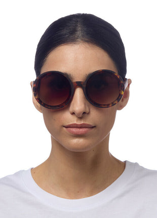 OK014-CH OKKIA Monica Round dames zonnebril classic havana