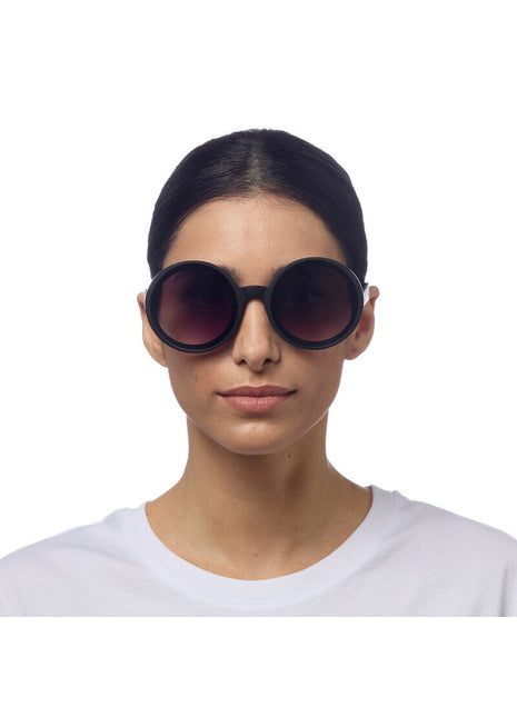 OK014-BK OKKIA Monica Round dames zonnebril zwart 