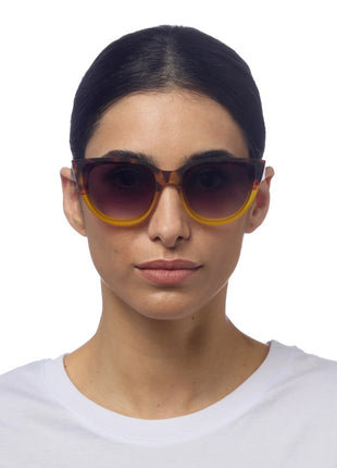 ok020 Okkia Silvia dames zonnebril havana geel