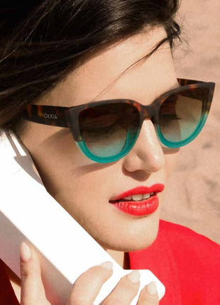 Okkia Silvia dames zonnebril havana blauw