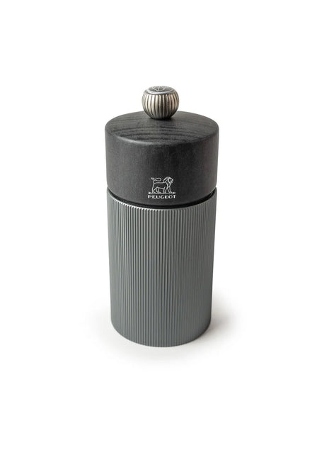 39936 Peugeot Line houten manuele zoutmolen carbon donker 12cm