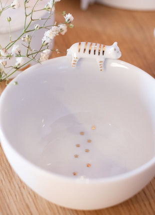 15517 Räder porseleinen schaaltje kat op rand