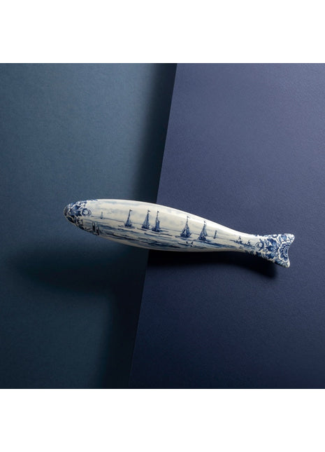 46502100 Royal Delft Blue Herring Mesdag's Fleet - haring