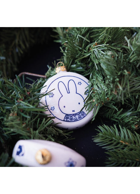 46202103 Royal Delft kerstornament nijntje slee delftsblauw