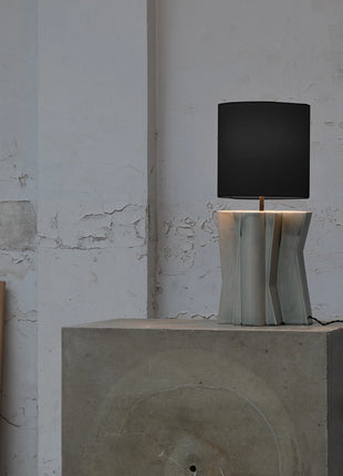 b1924021-013 Serax Yucca No.2 tafellamp grijs - zwart Bob Verhelst