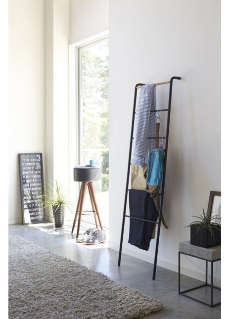 02813 Yamazaki Tower Ladder Hanger zwart