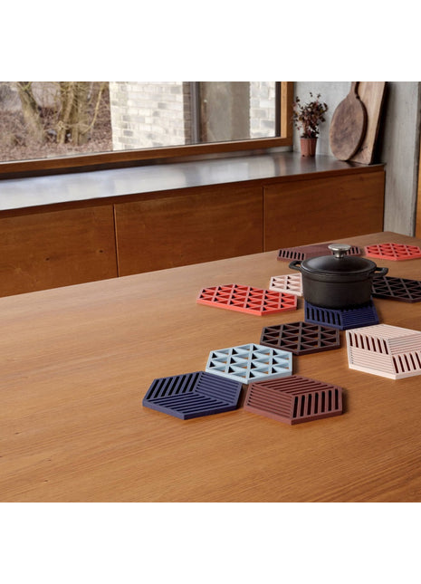 Zone Denmark Triangles pannenonderzetter burned red